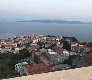 Vackra Dalmatien vid havet i Kroatien