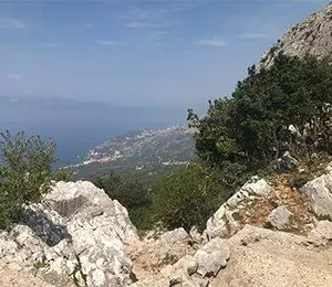 Utsikt över Adratiska havet från Sveti Jure i Kroatien